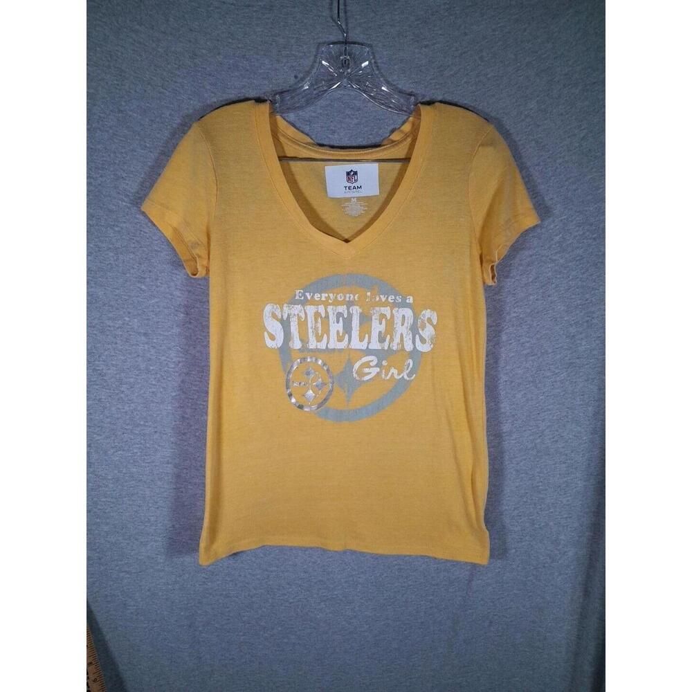 NFL Team Apparel Medium Everyone Loves A Steelers Girl 1st Pic Closest Color‎
